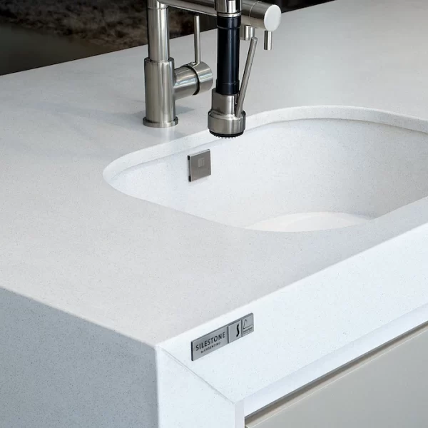 white-storm_silestone_vanity