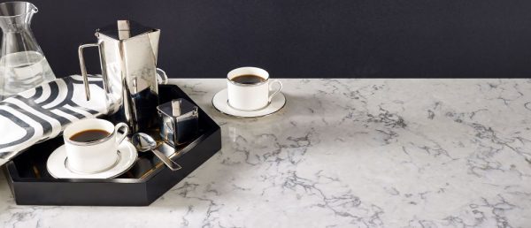 blanca-arabescato-qquartz_table