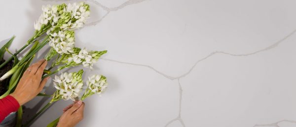 calacatta-classique-qquartz-table