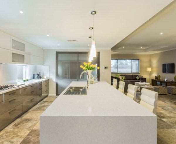 GioiaCarrara_Vicostone_waterfall